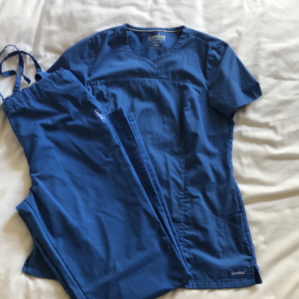 Landau royal scrubs